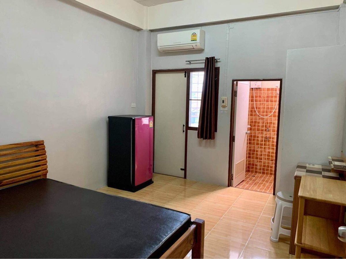 1 Bed Condo — photo 2