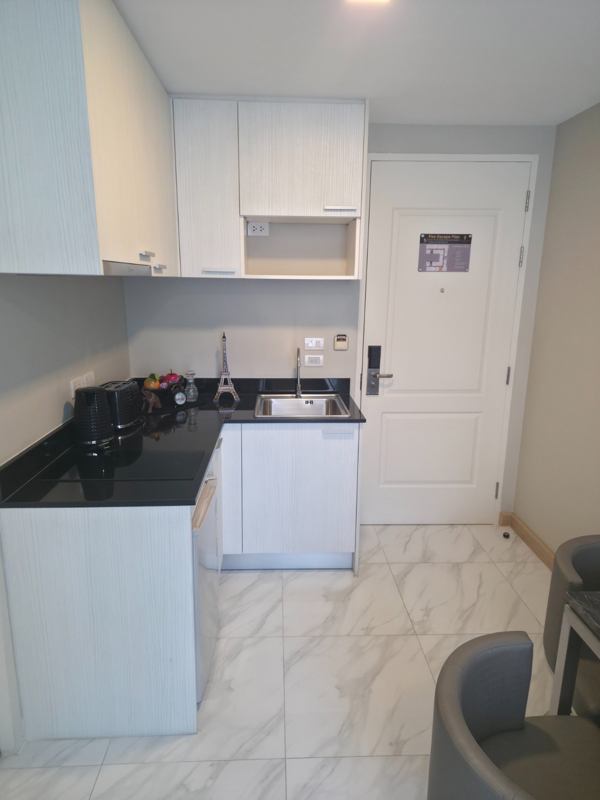 1 Bed Condo · Watthana, bangkok — photo 2