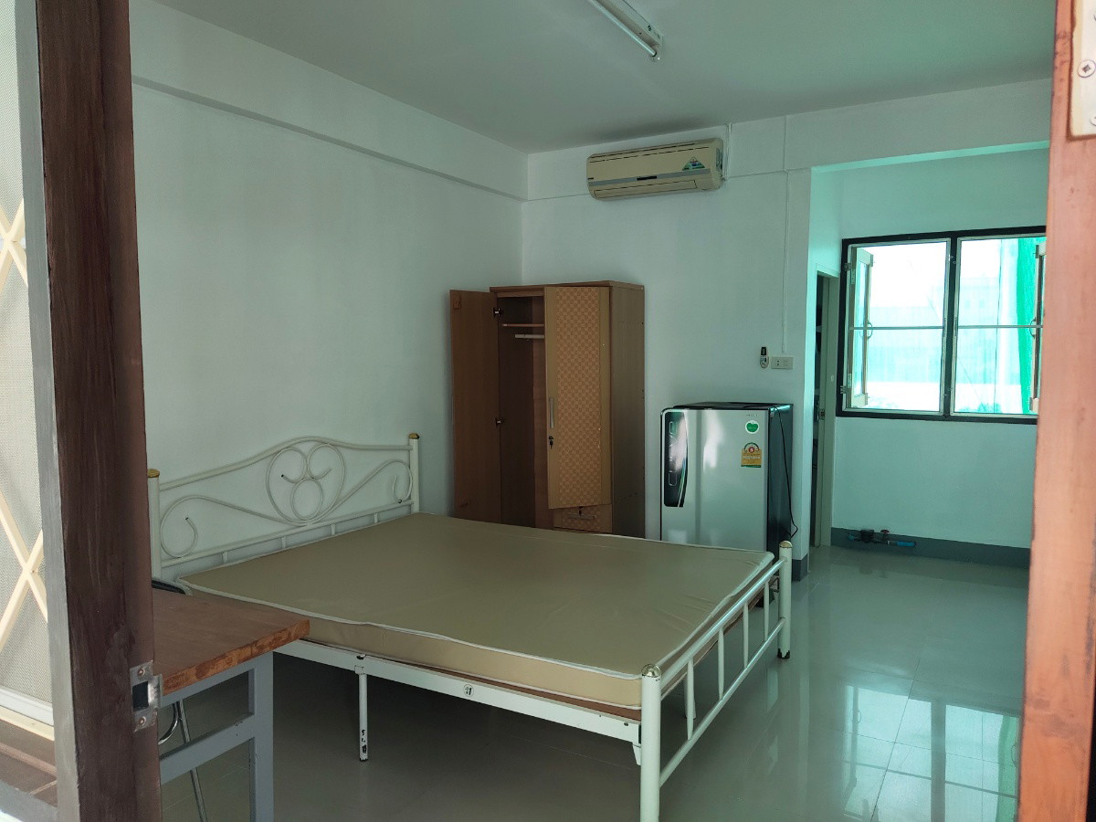 1 Bed Condo · Bangkok Noi, bangkok — photo 3