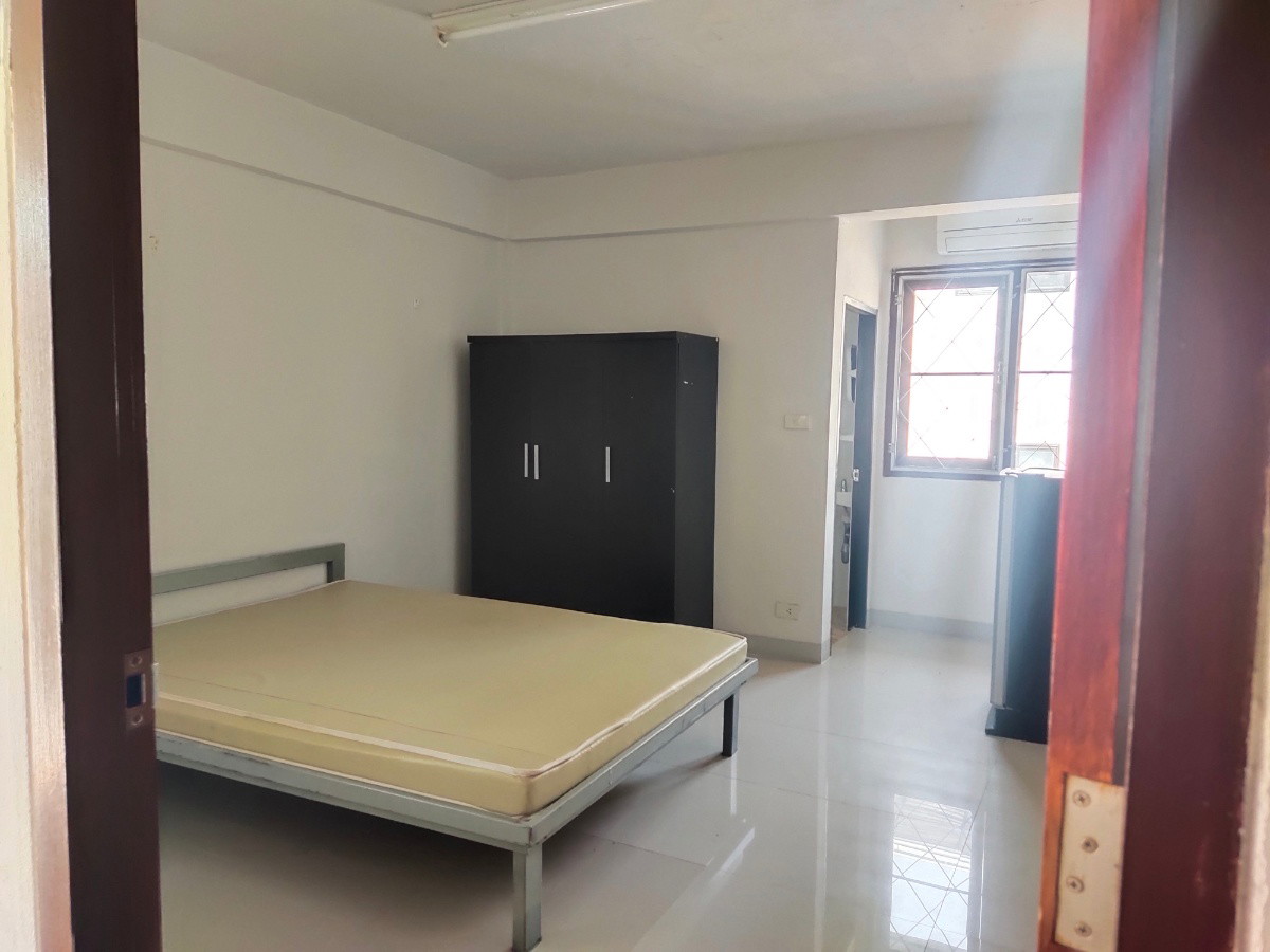 1 Bed Condo · Bangkok Noi, bangkok — photo 4