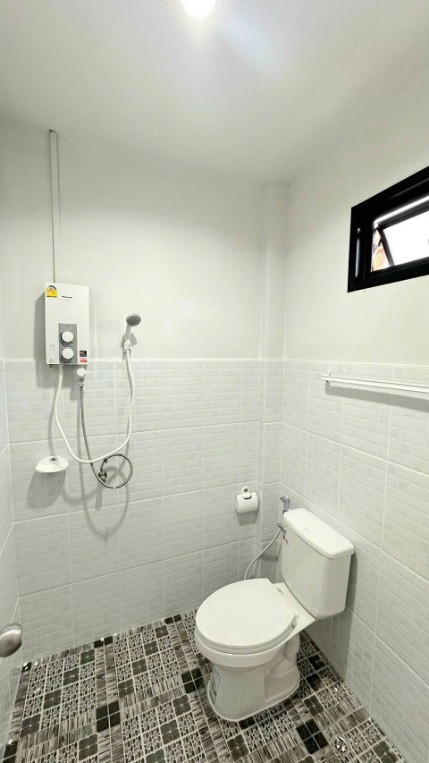1 Bed Condo — photo 3