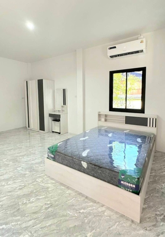 1 Bed Condo — photo 4