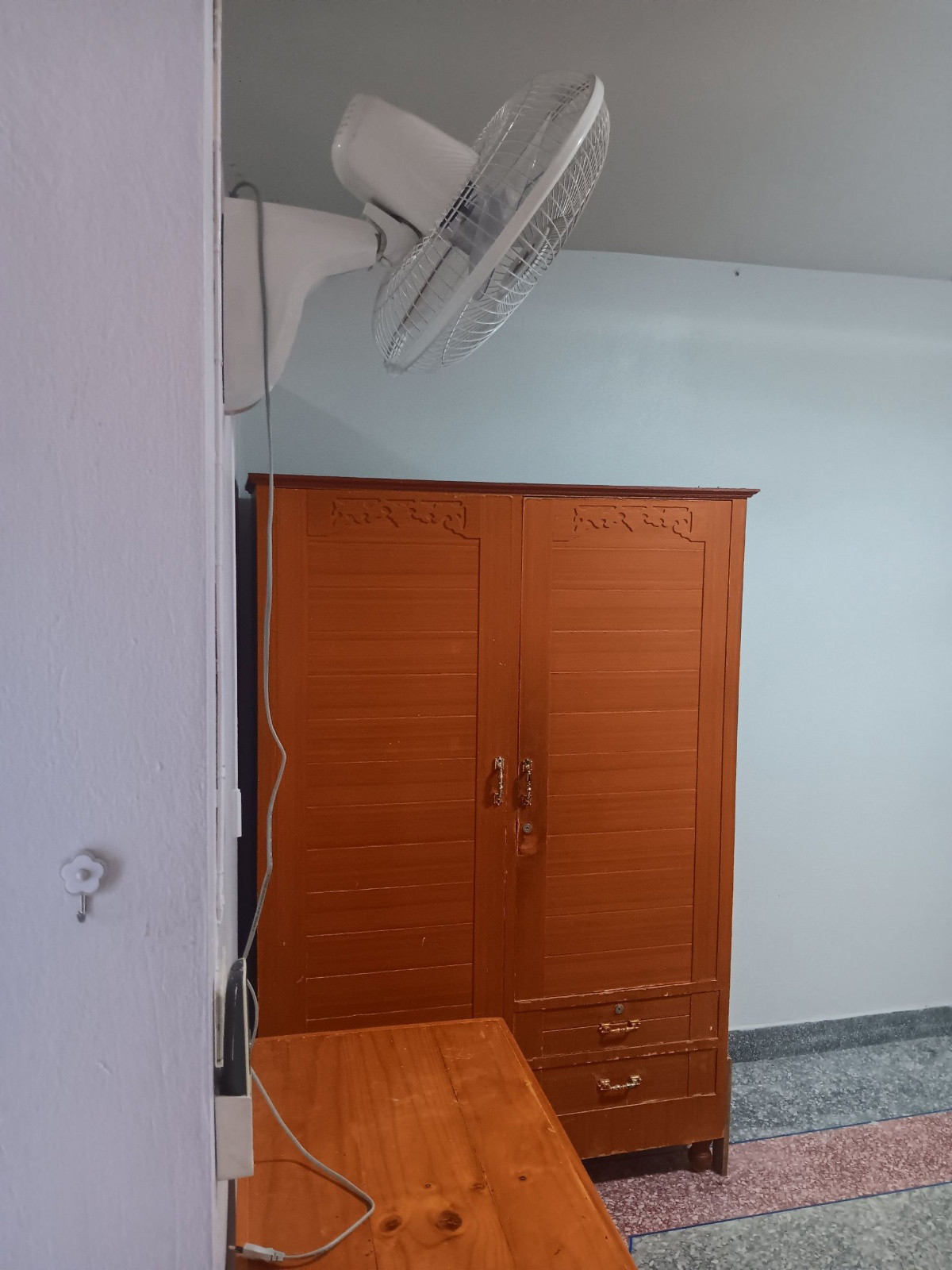1 Bed Condo — photo 2