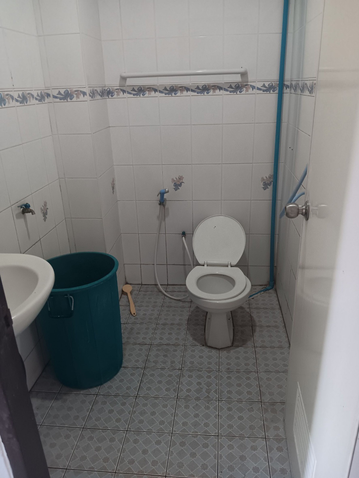 1 Bed Condo — photo 3