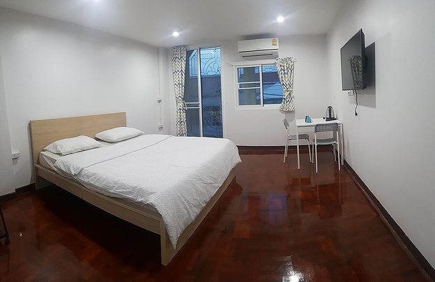 Condo · Bangkok Yai, bangkok — photo 2