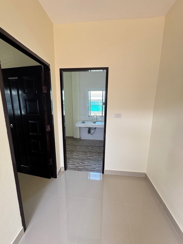 1 Bed Condo — photo 3
