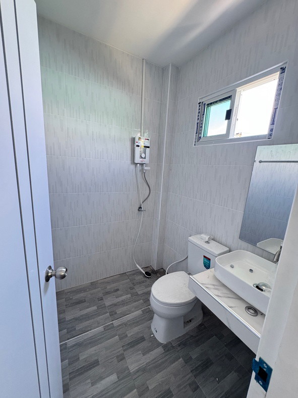 1 Bed Condo — photo 4