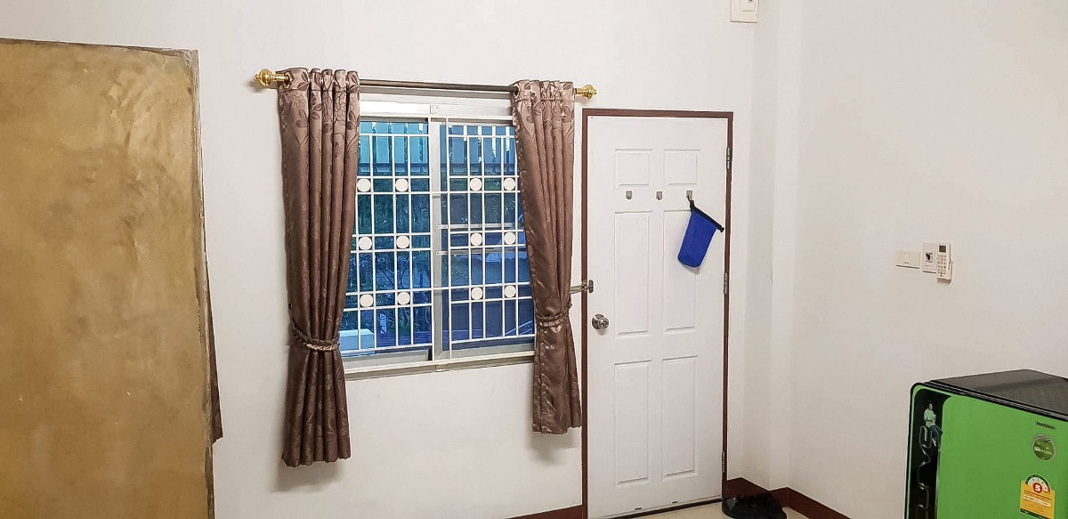 1 Bed Condo — photo 2