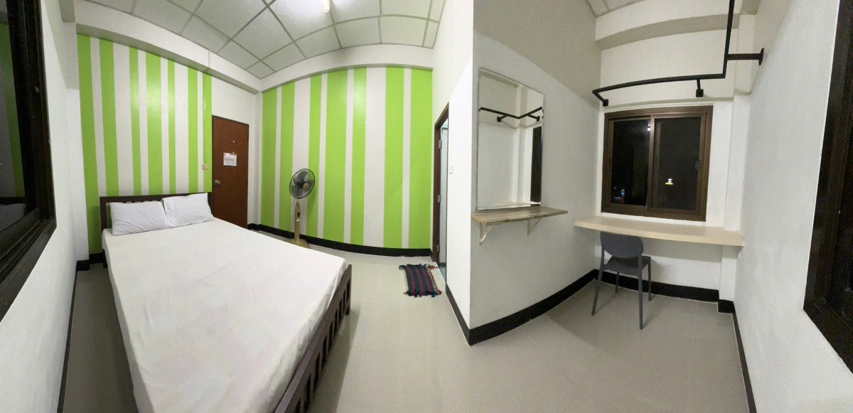 1 Bed Condo — photo 2