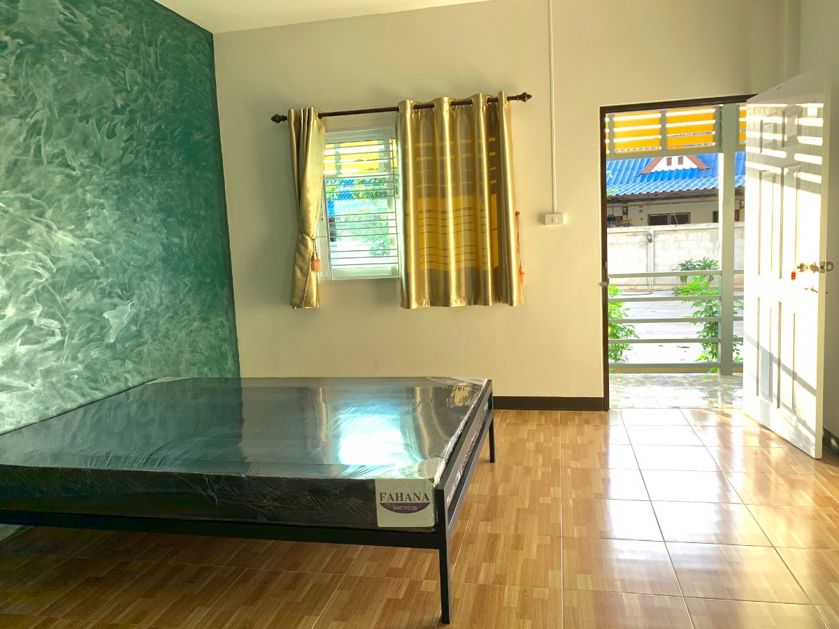 1 Bed Condo — photo 3