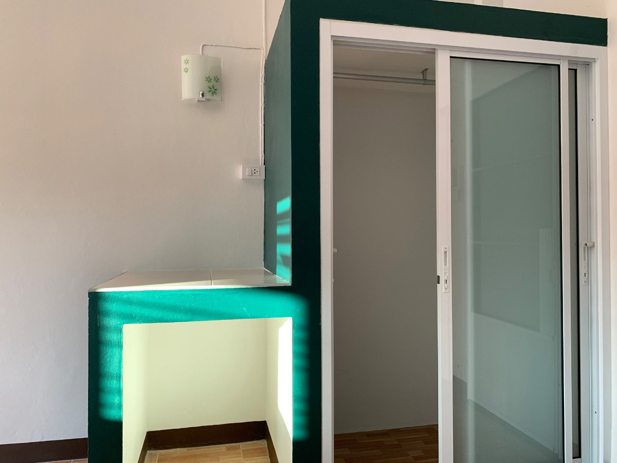 1 Bed Condo — photo 4