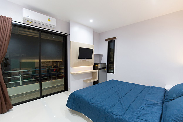 1 Bed Condo — photo 5