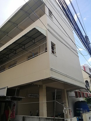 1 Bed Condo — photo 2