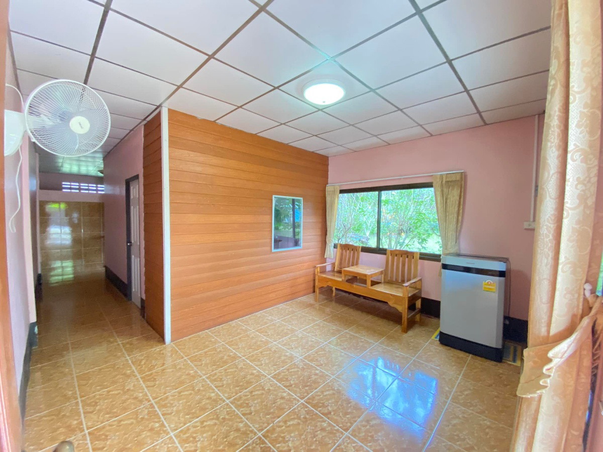1 Bed Condo — photo 1