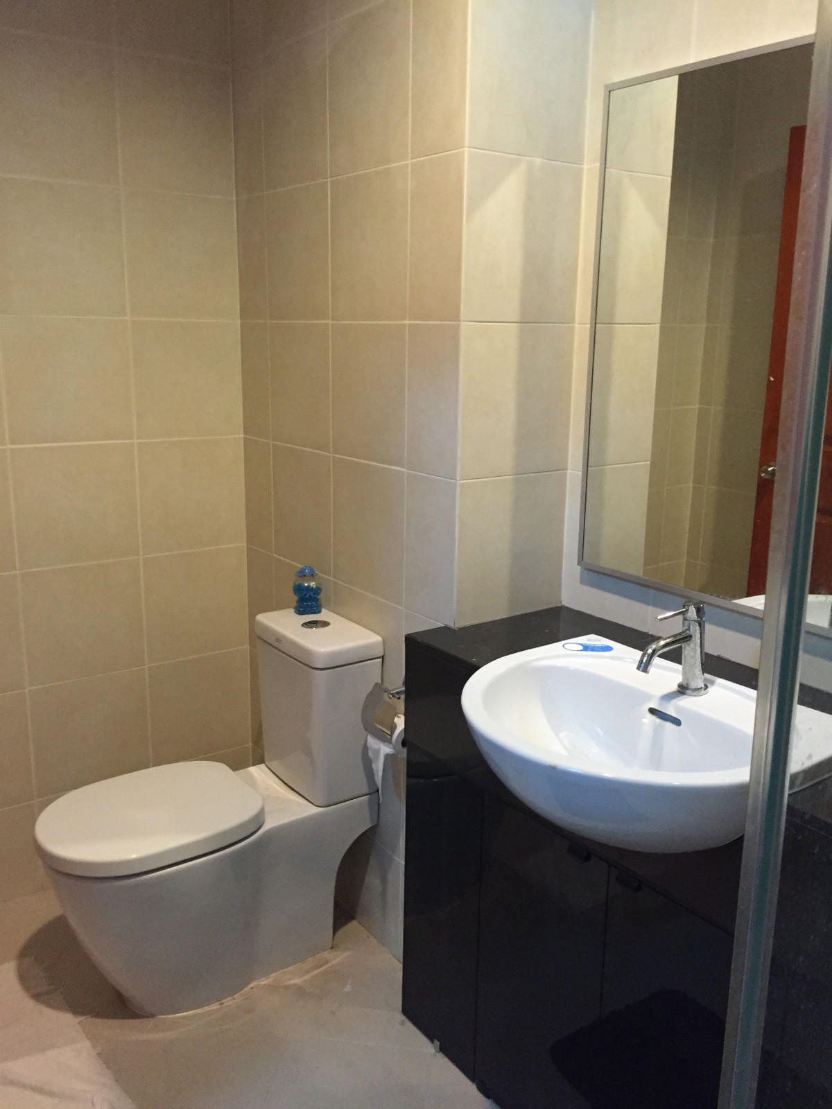 1 Bed Condo — photo 2