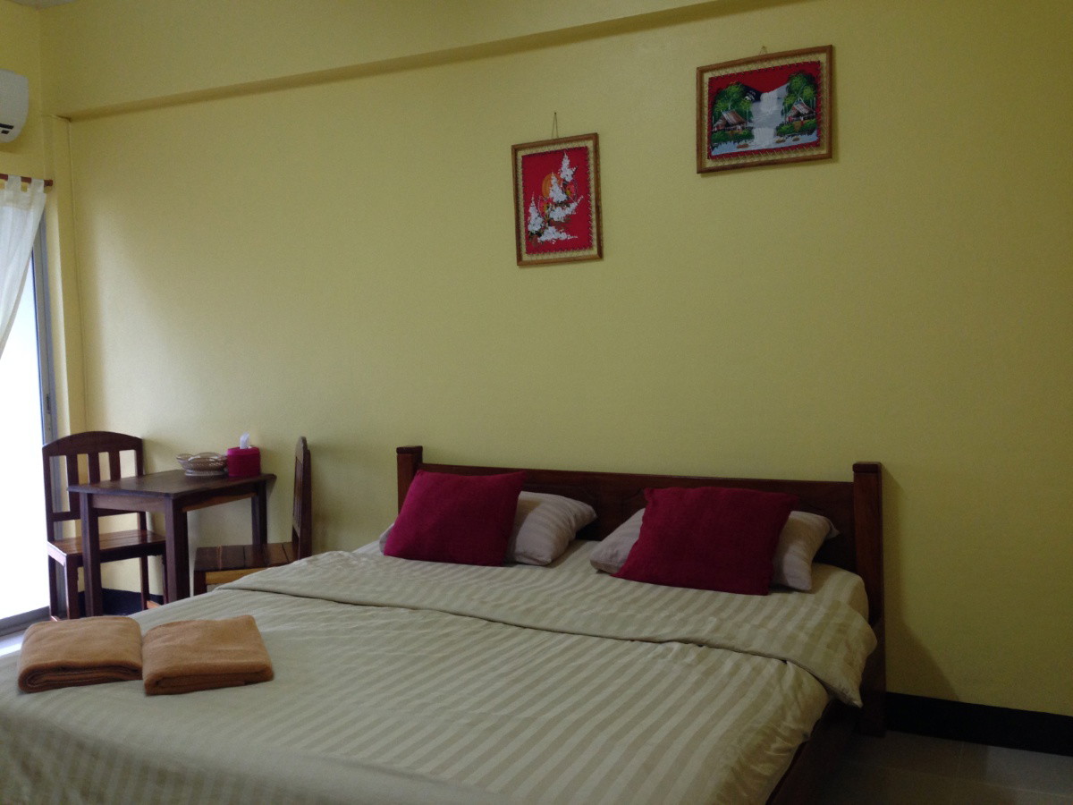 1 Bed Condo — photo 1