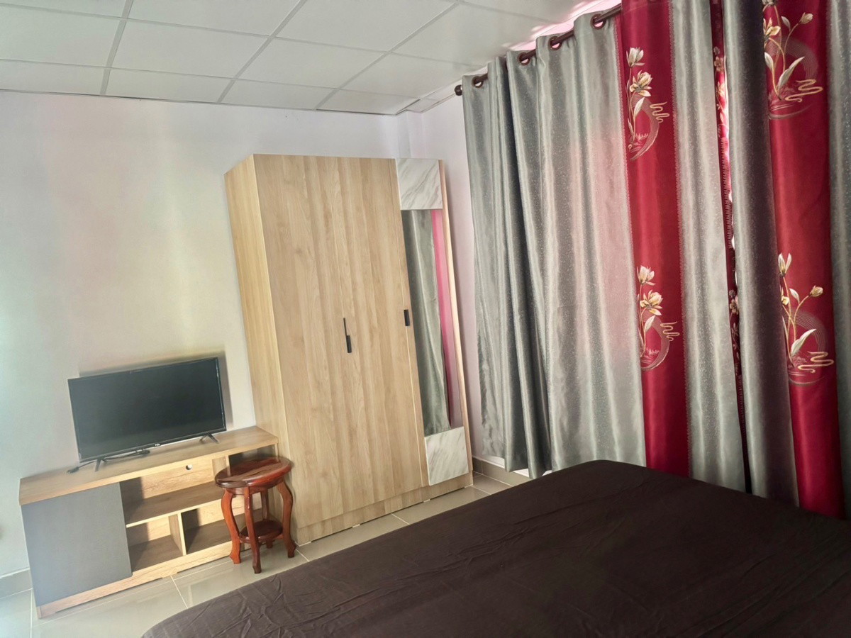 1 Bed Condo — photo 3