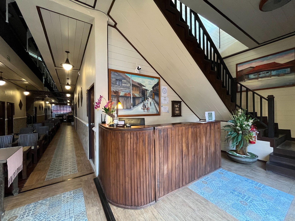 1 Bed Condo — photo 2