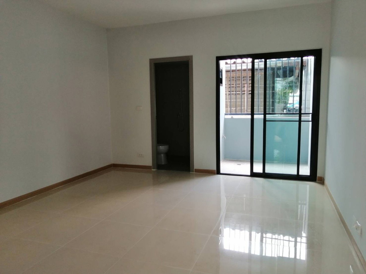 1 Bed Condo · Bang Na, bangkok — photo 2