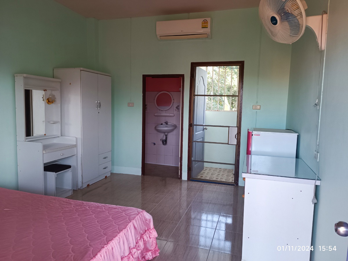 1 Bed Condo — photo 1