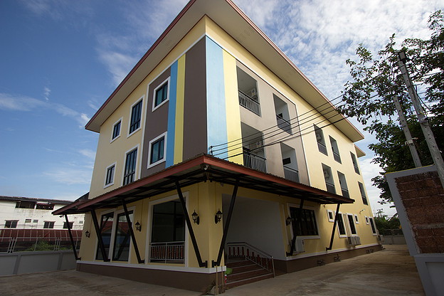 1 Bed Condo — photo 1