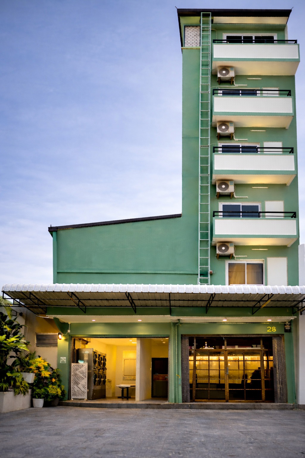 1 Bed Condo · Chom Thong, bangkok — photo 1