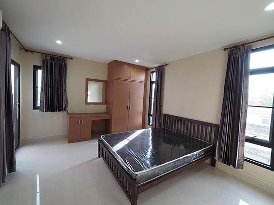 1 Bed Condo · Watthana, bangkok — photo 4