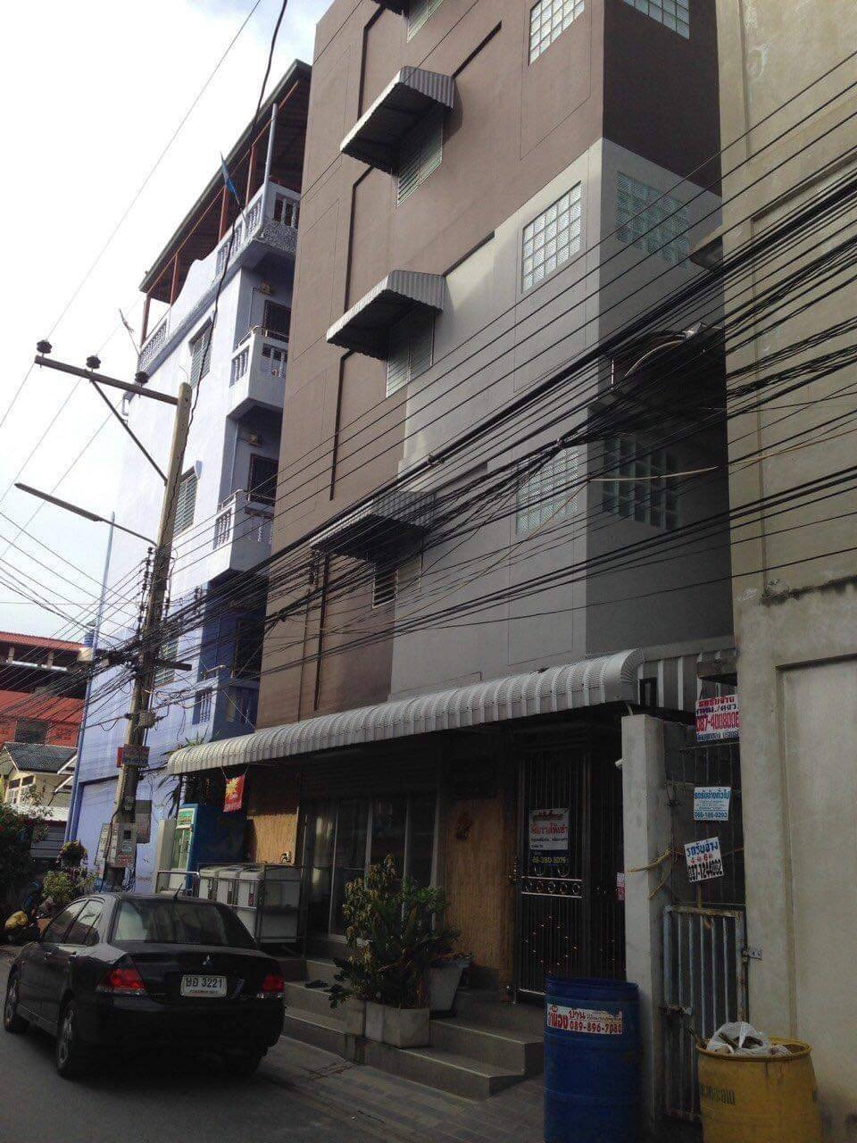 Condo — photo 1