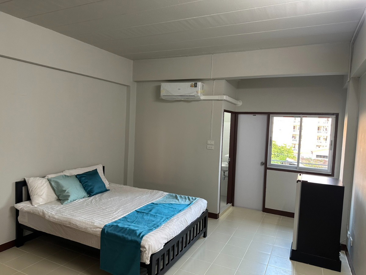 1 Bed Condo · Wang Thonglang, bangkok — photo 1
