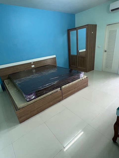 1 Bed Condo — photo 4
