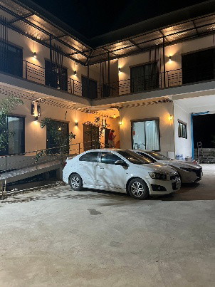 1 Bed Condo — photo 3
