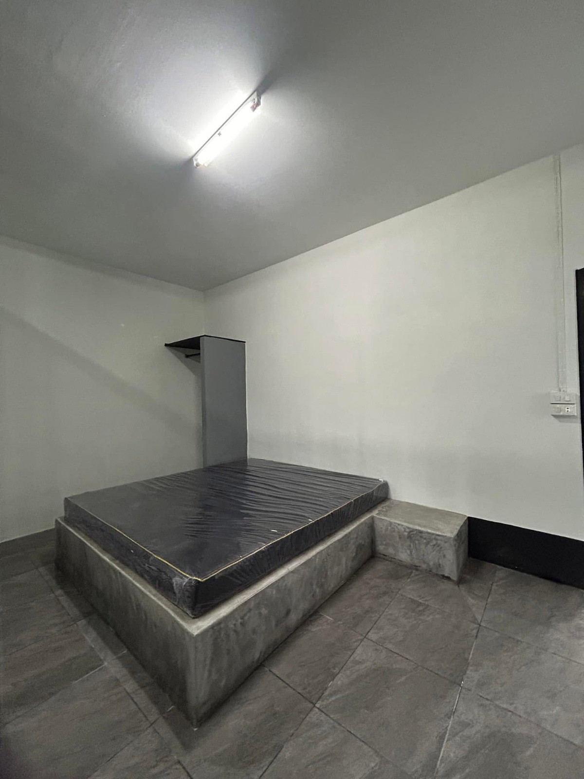 1 Bed Condo — photo 1