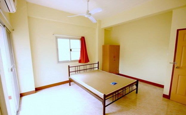 1 Bed Condo · Huai Khwang, bangkok — photo 4