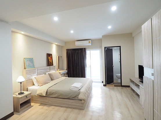 1 Bed Condo · Watthana, bangkok — photo 1