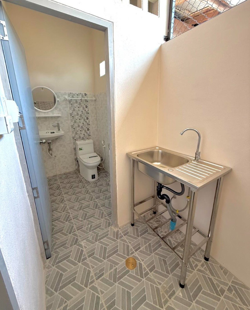 1 Bed Condo — photo 2