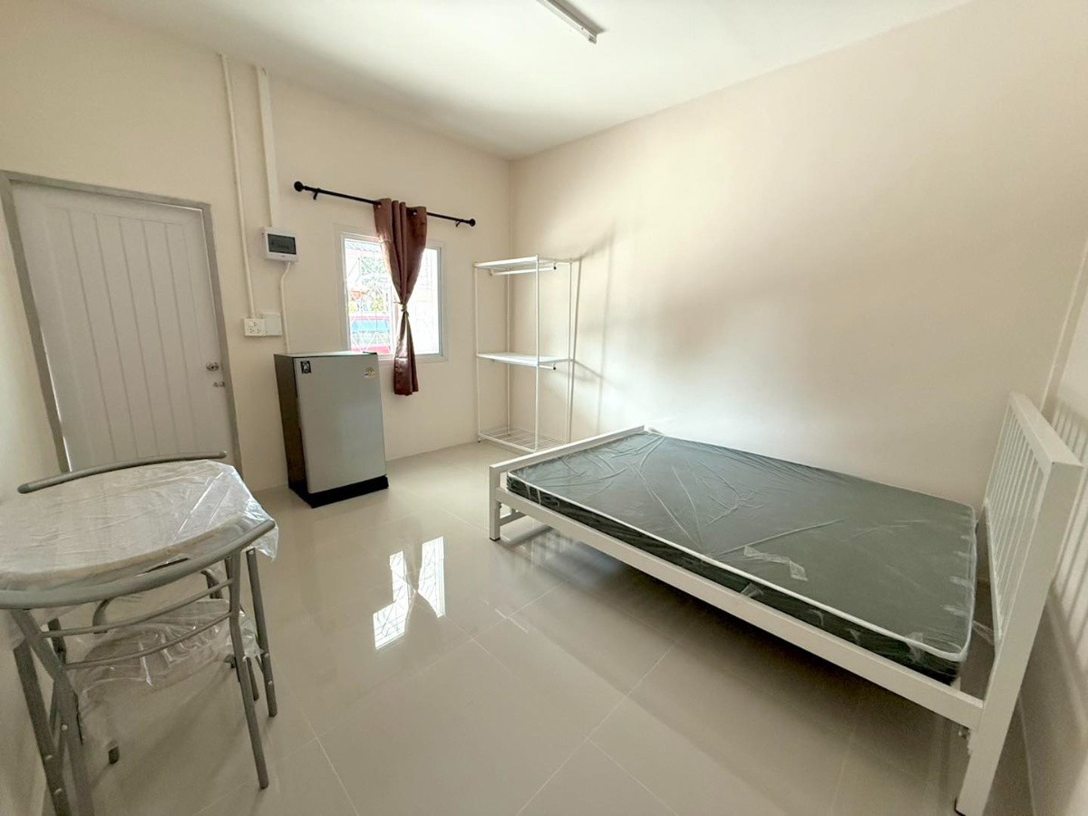 1 Bed Condo — photo 3