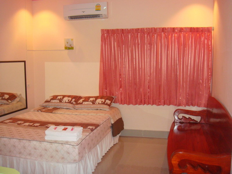 1 Bed Condo — photo 1