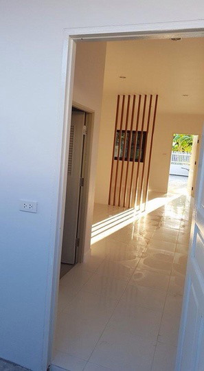 1 Bed Condo — photo 2