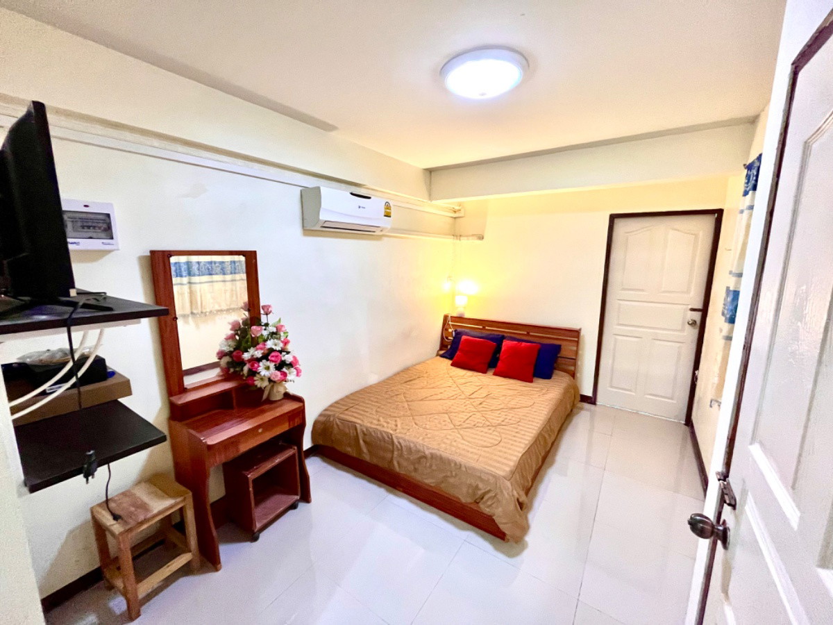 1 Bed Condo — photo 4