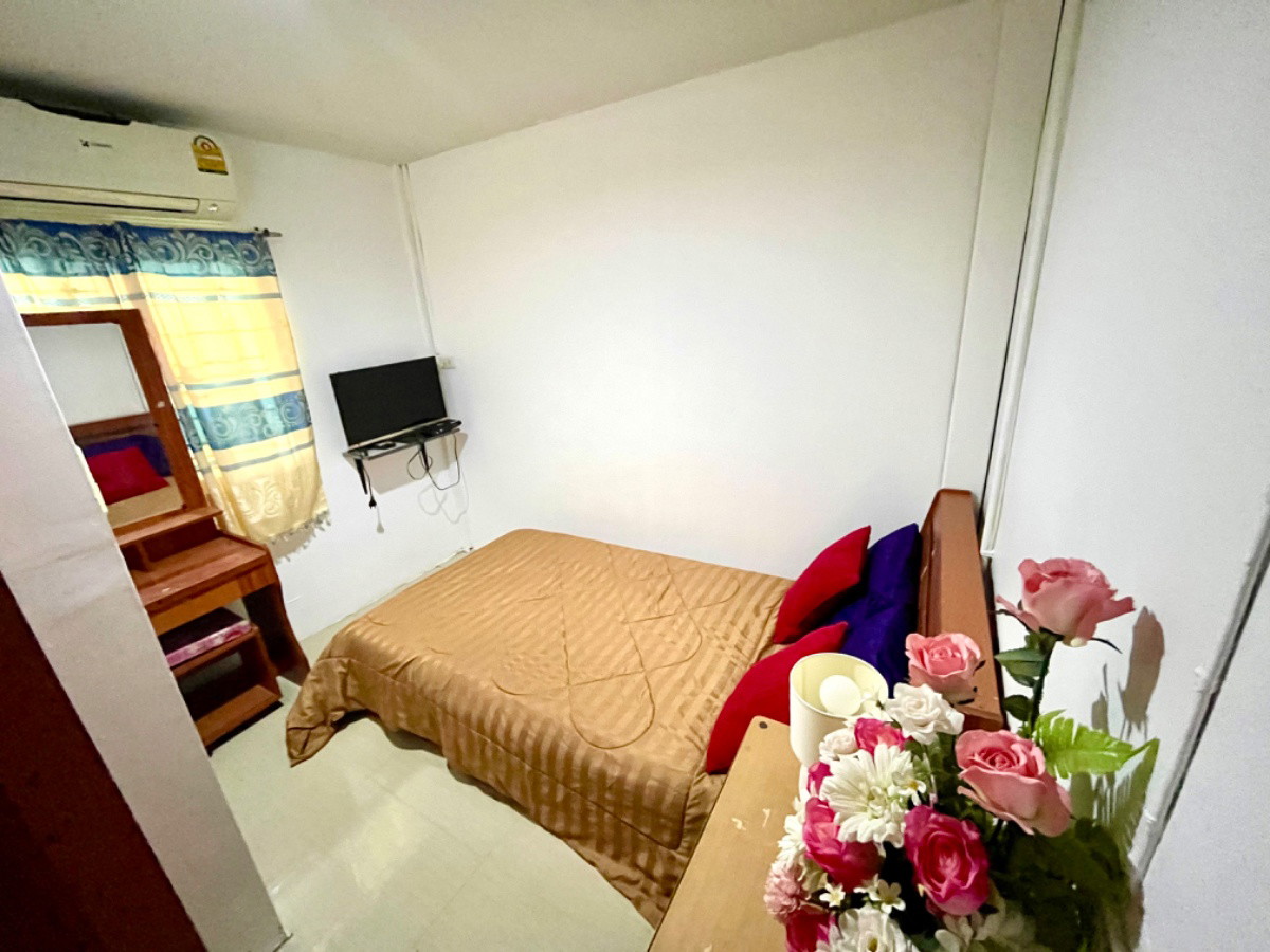 1 Bed Condo — photo 5