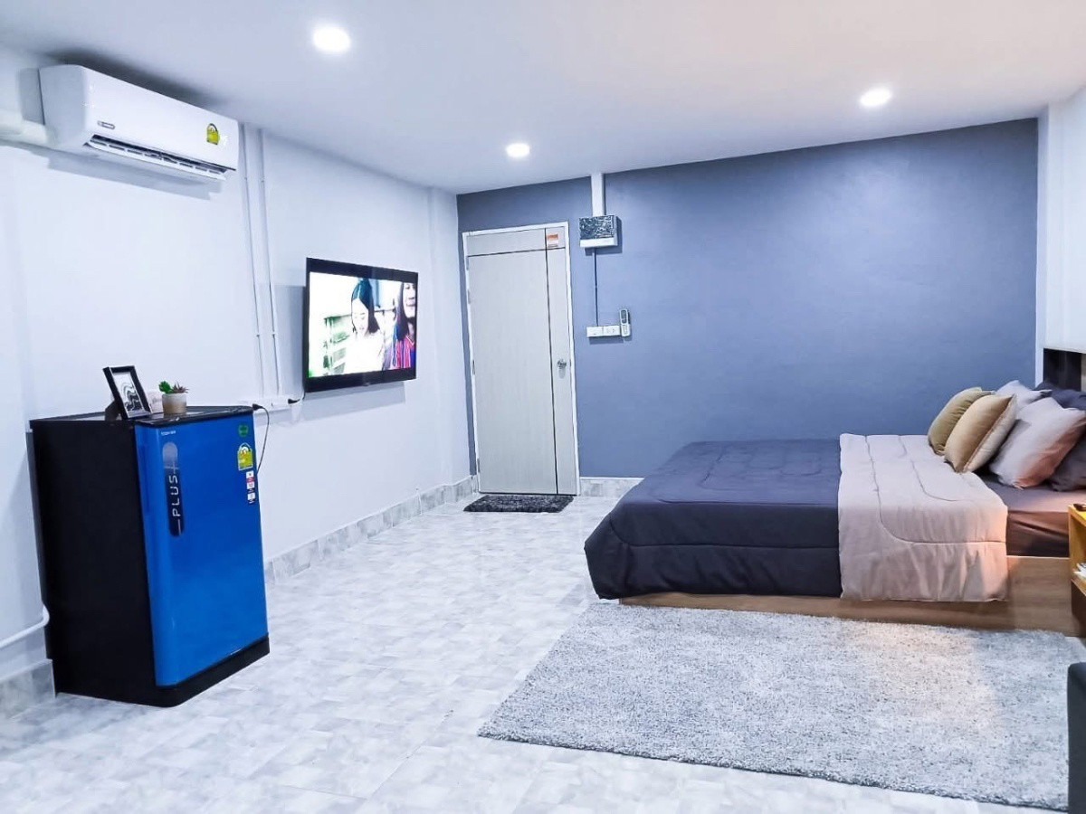 1 Bed Condo — photo 5