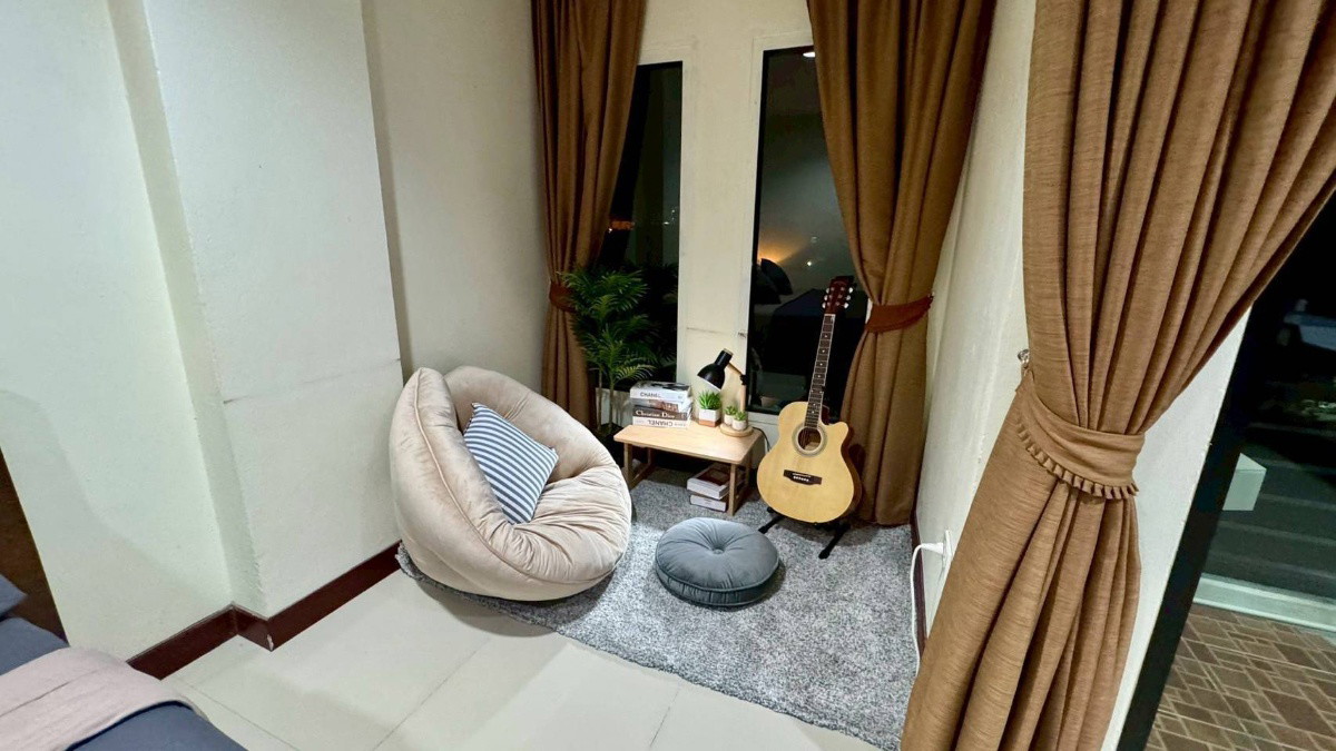 1 Bed Condo — photo 3