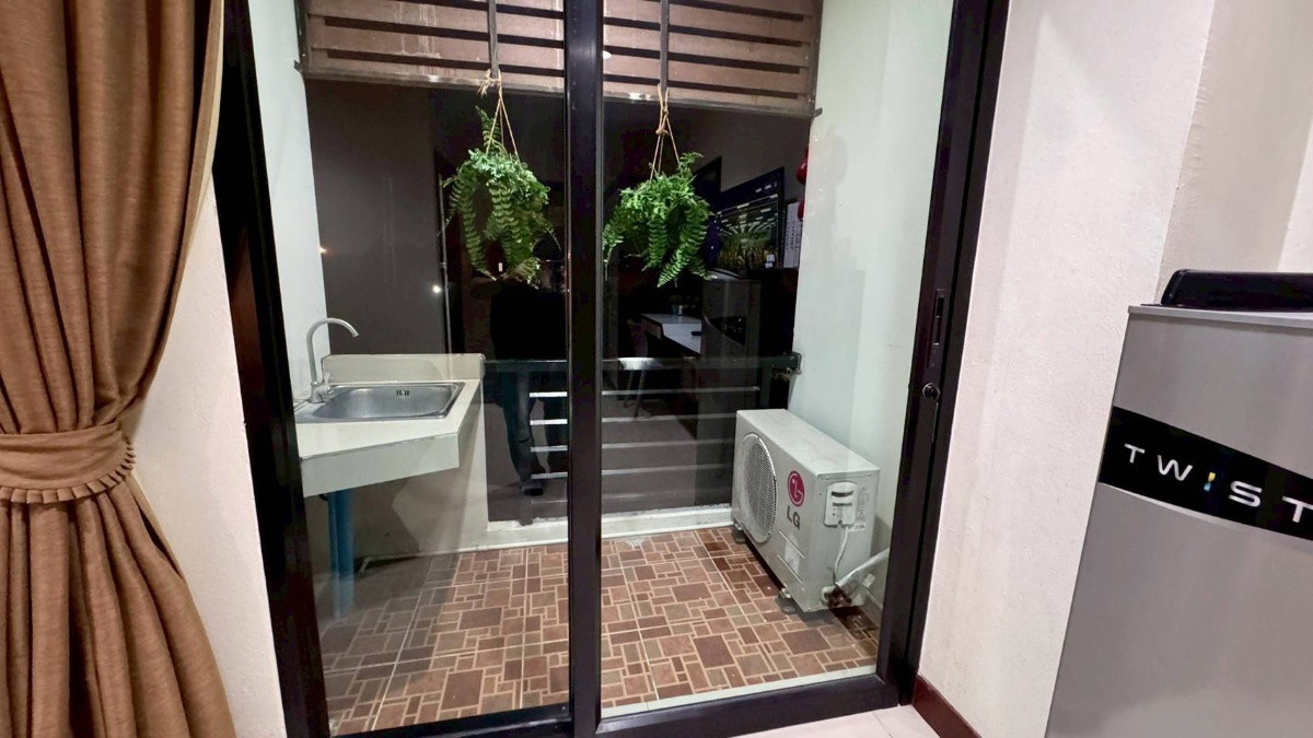 1 Bed Condo — photo 5