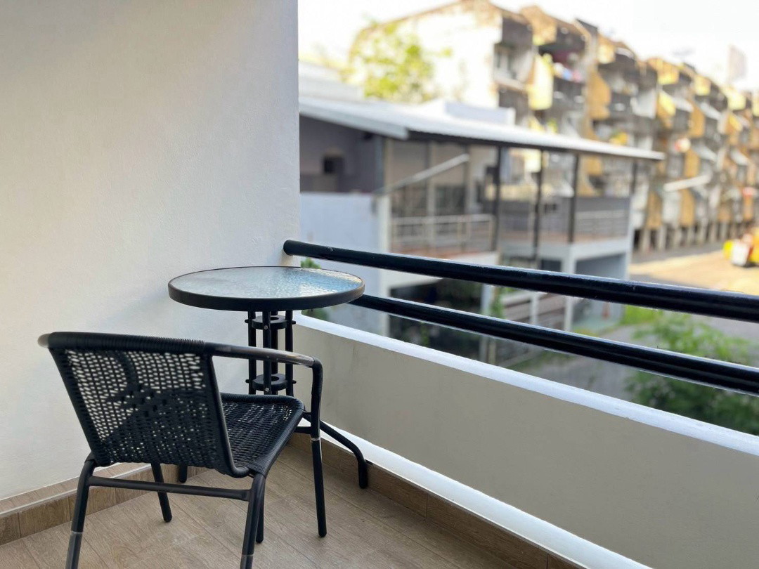 1 Bed Condo — photo 4