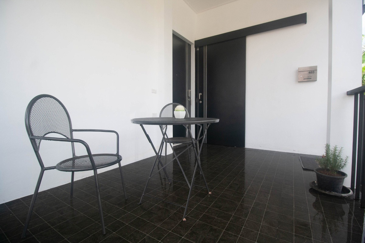 1 Bed Condo — photo 4