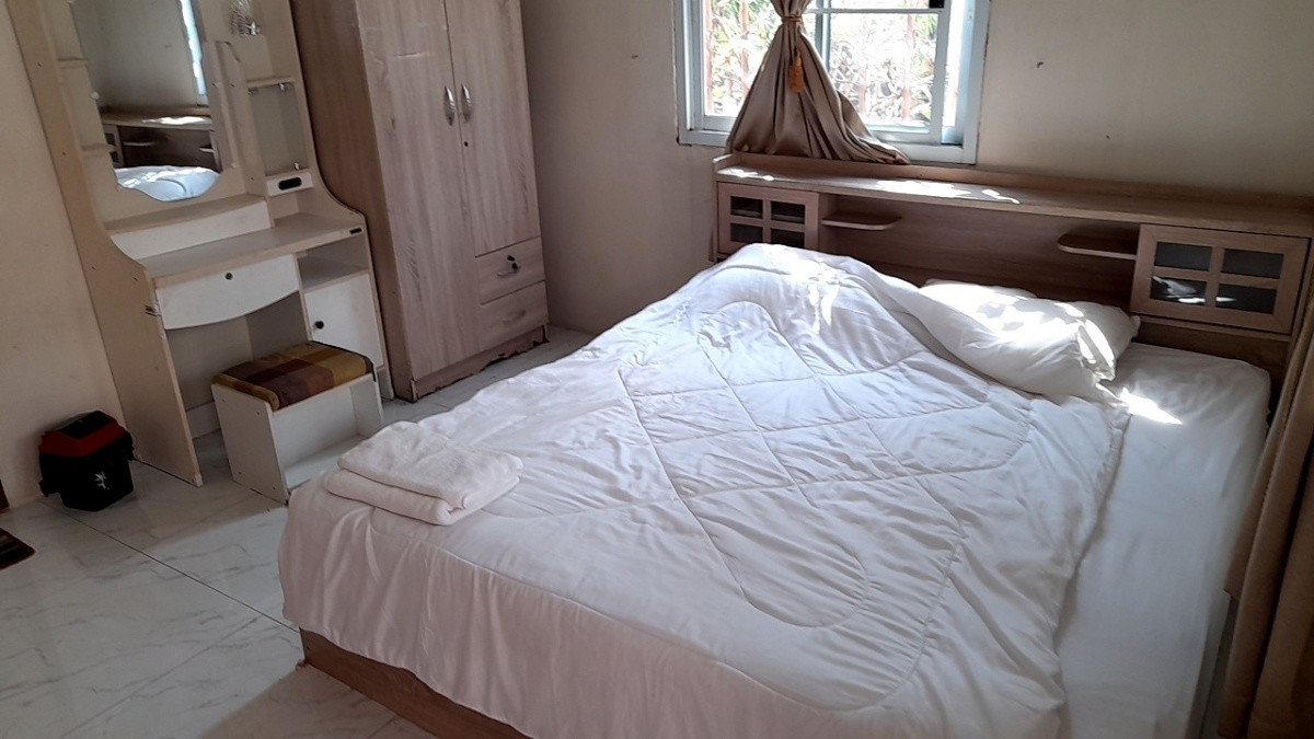 1 Bed Condo — photo 1