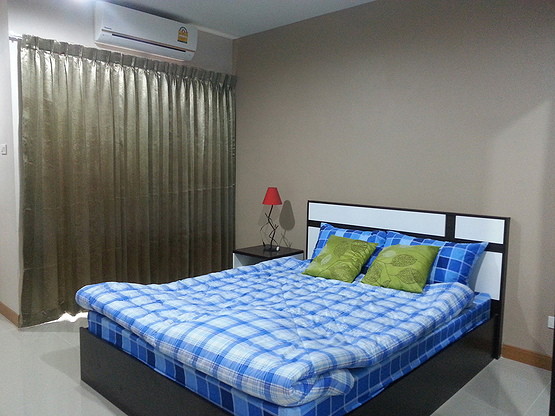 1 Bed Condo · Huai Khwang, bangkok — photo 3