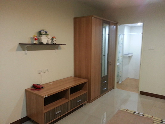 1 Bed Condo · Huai Khwang, bangkok — photo 2