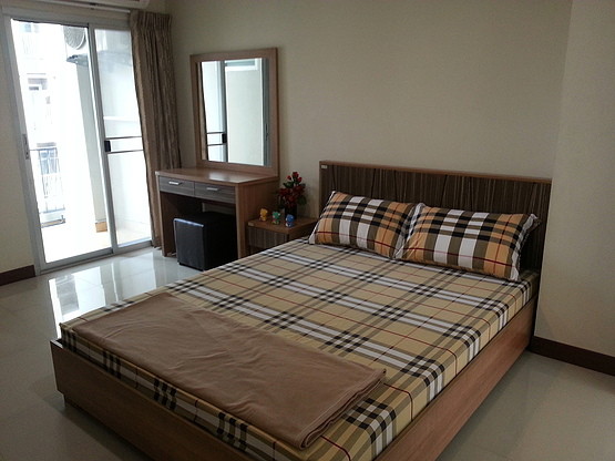 1 Bed Condo · Huai Khwang, bangkok — photo 4