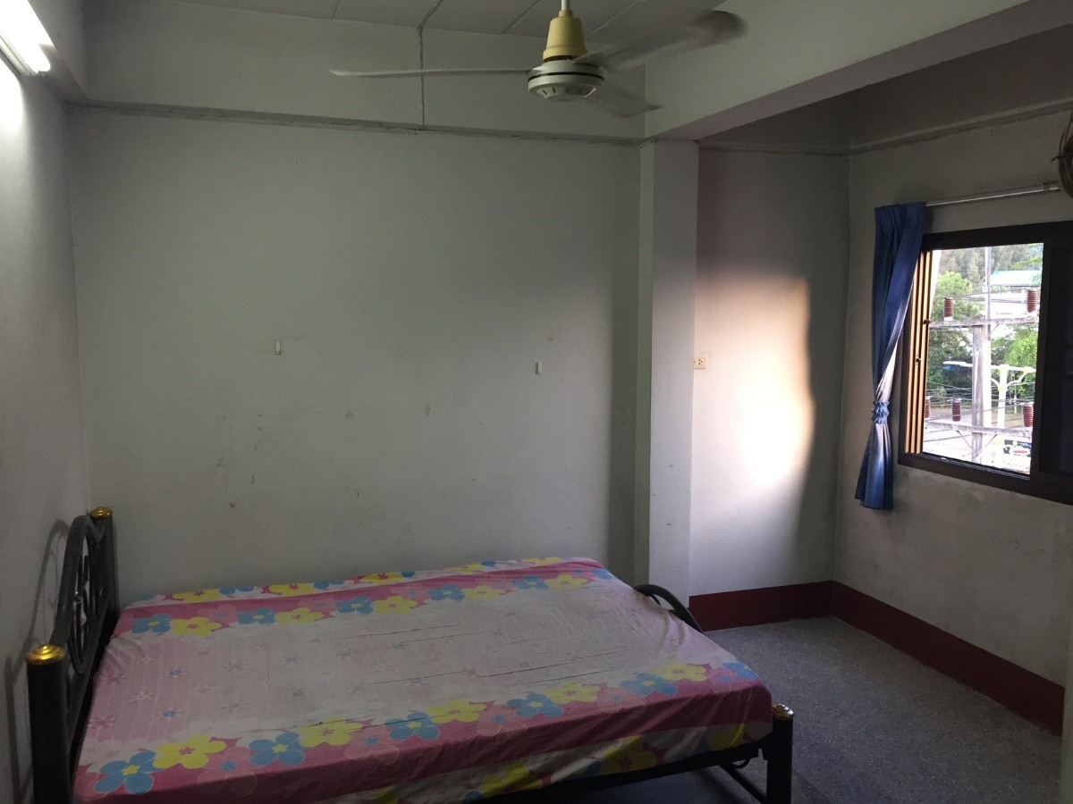 1 Bed Condo — photo 1
